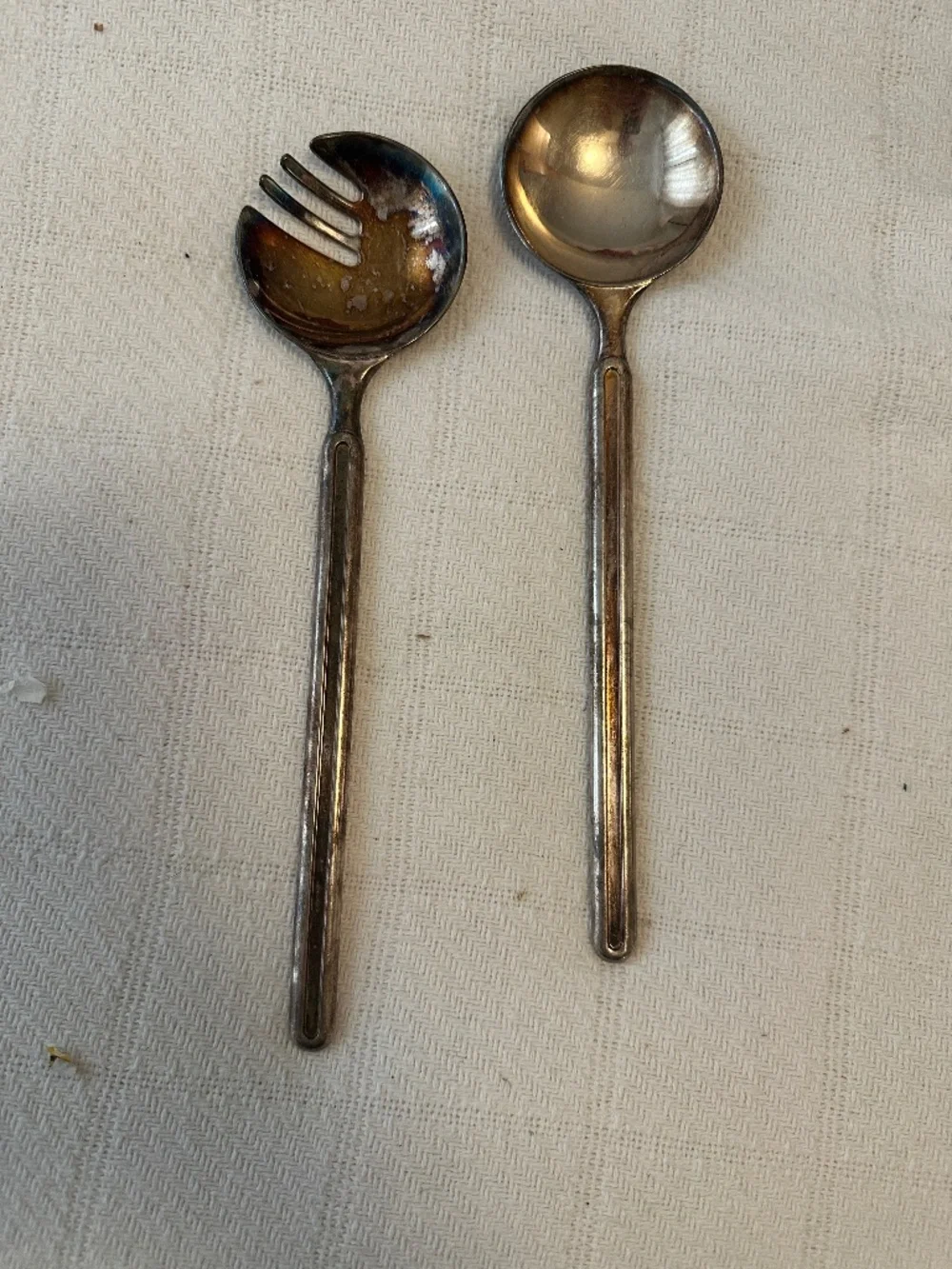 Vintage Modern silver plated zinc salad tongs, by A.E.P. Zinc Italy